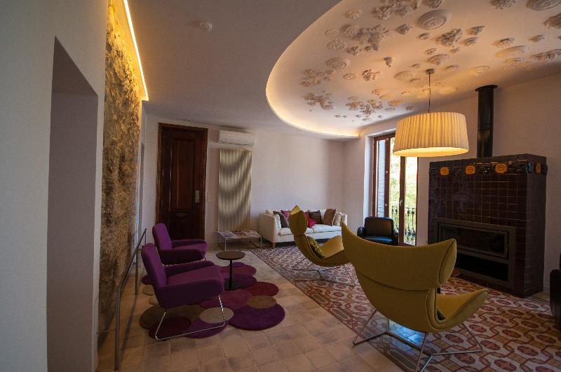 Hotel Mont-sant 4*